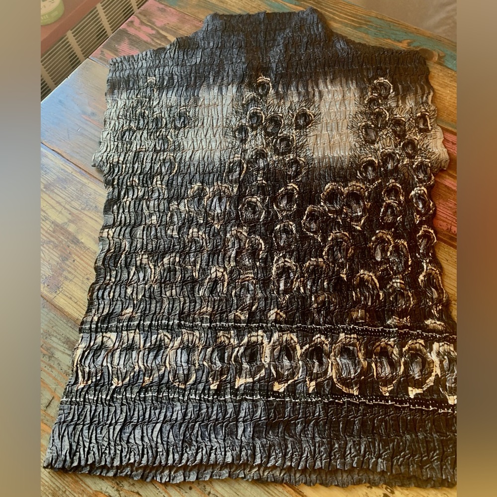 CHIC TOP - Picture 2 of 4